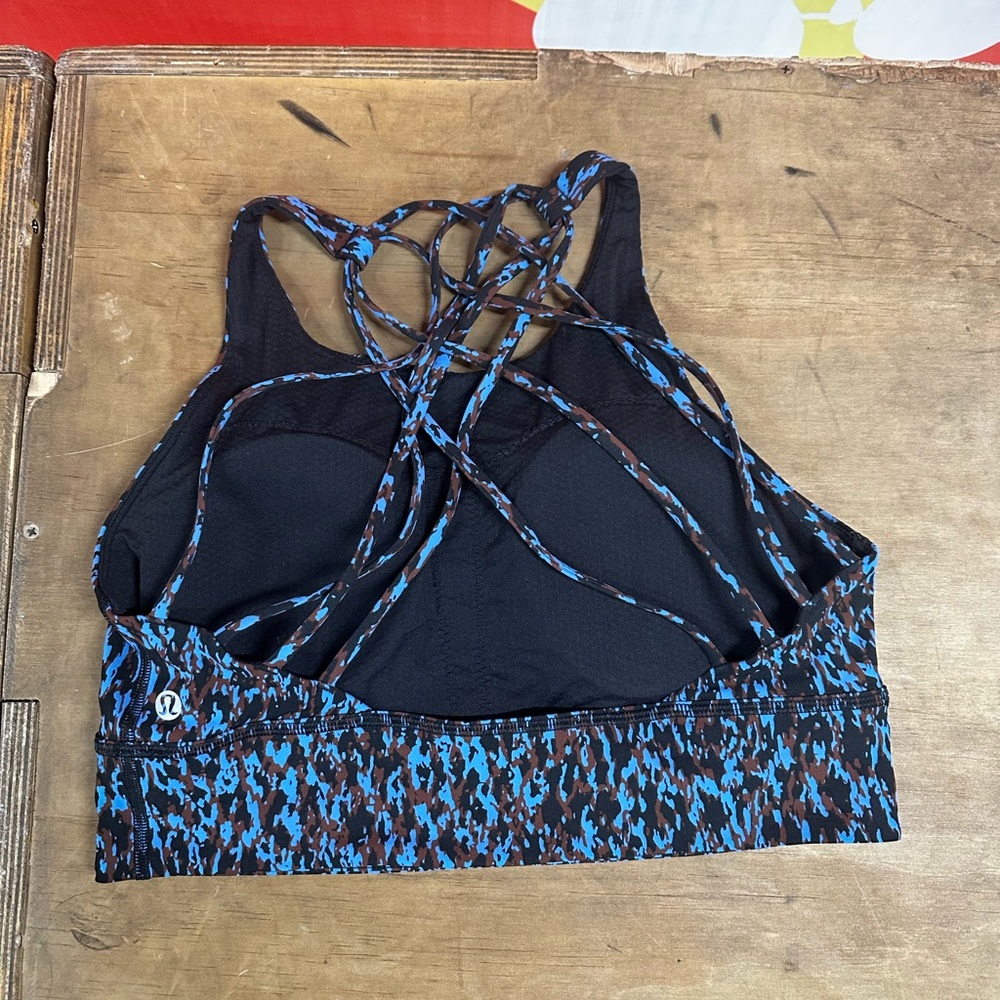 Lululemon sport bra size 8
